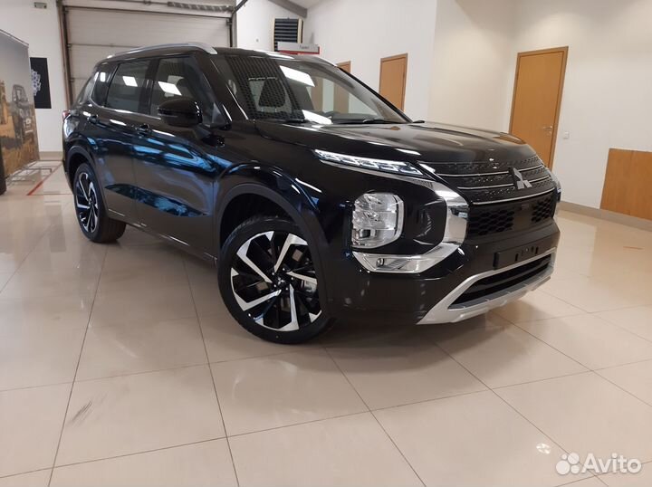 Mitsubishi Outlander 2.5 CVT, 2023