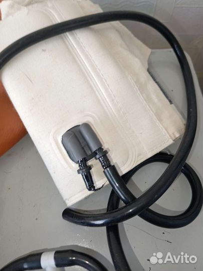 Тонометр ручной, б/у, один шланг оторван