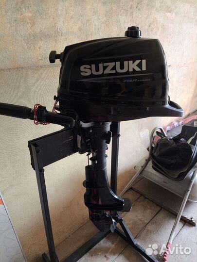 Лодка с мотором