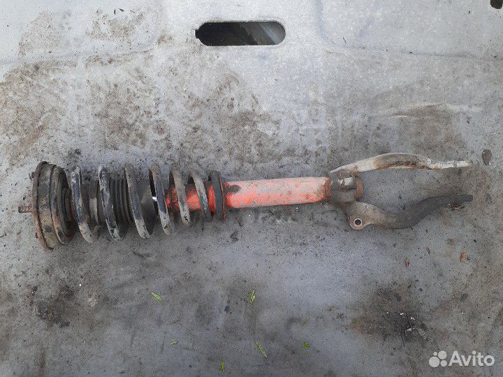 Амортизатор задний Mitsubishi Galant 7