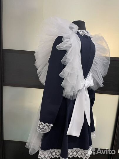 Белый школьный фартук