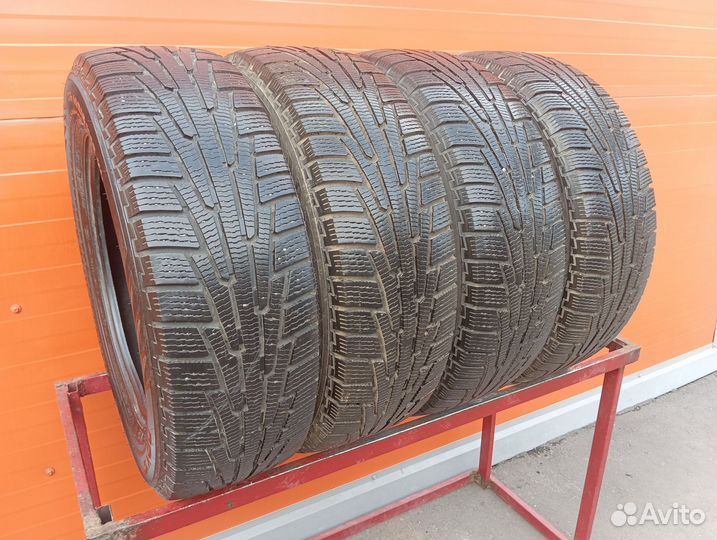 Nokian Tyres Hakkapeliitta R SUV 235/65 R18 110R