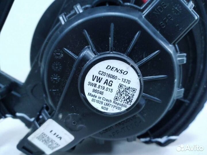 Моторчик печки Skoda Octavia