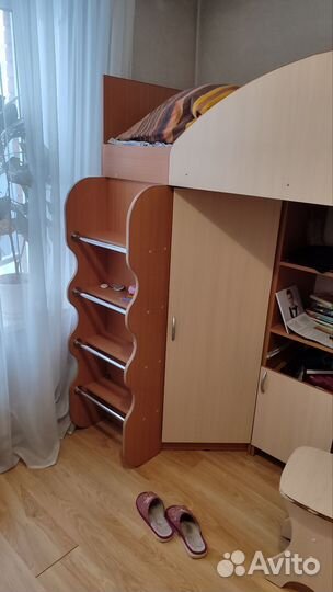 Уголок школьника с кроватью