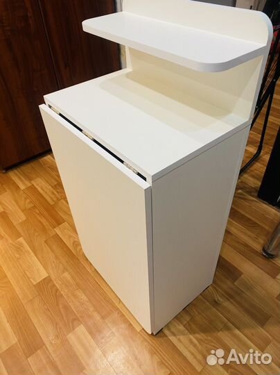 Маникюрный стол складной новый