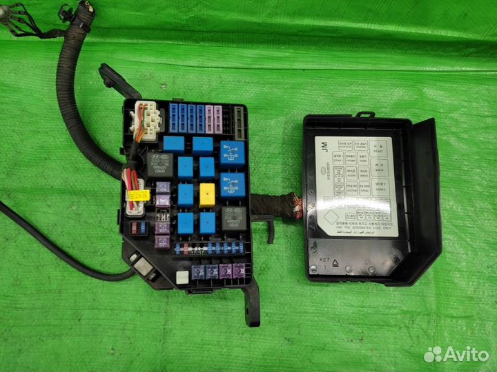 Блок предохранителей моторный Hyundai Tucson 04-09