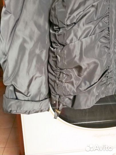 Ветровка женская