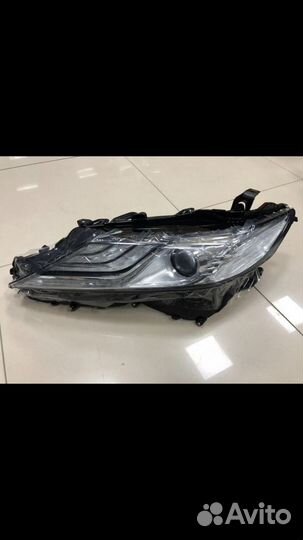 Тойота Камри 70,75,фары лед, правая левая