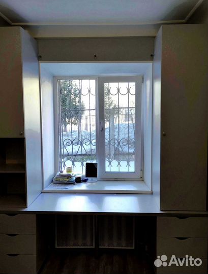 Рабочая зона у окна