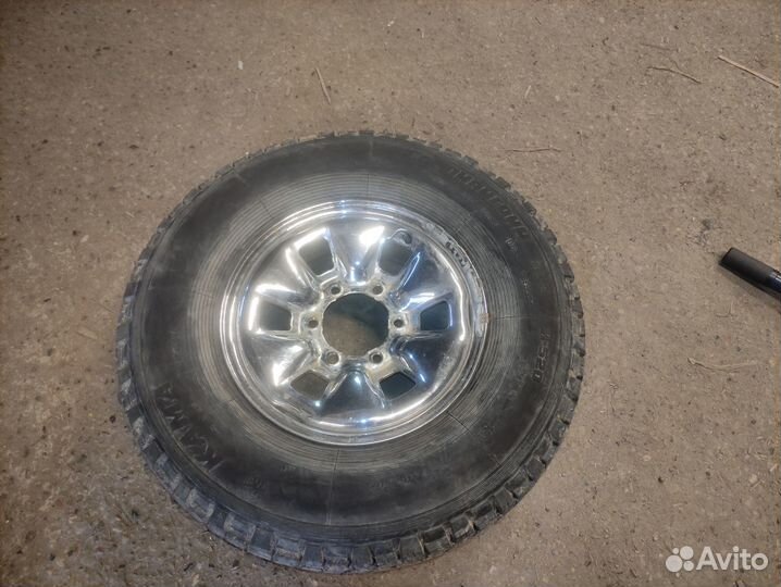 Колеса 235/75r15, 6*139.7 в сборе с резиной