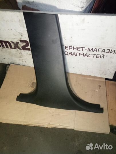 Накладка стойки BMW 3-серия E90/E91 2005