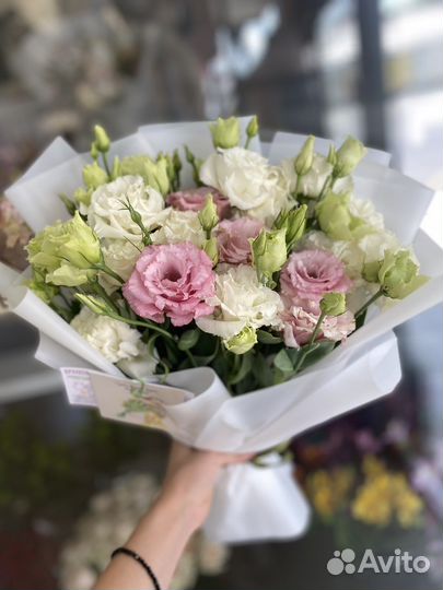 Доставка цветов и букетов