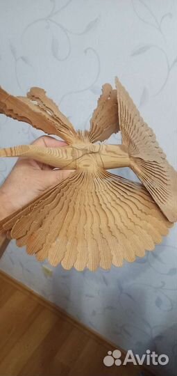 Предмет интерьера птица из дерева