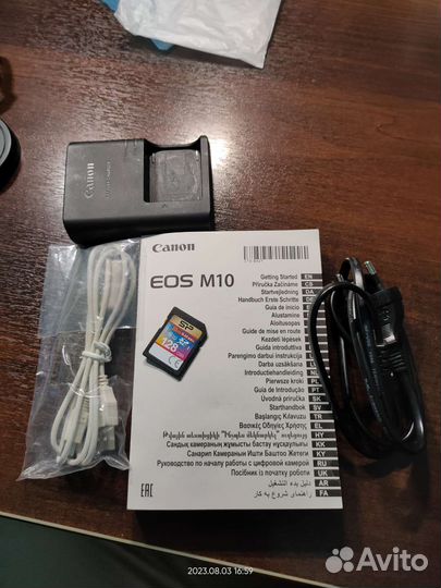 Canon eos m10