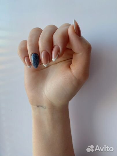 Маникюр и педикюр