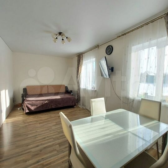 Дом 63 м² на участке 8 сот.