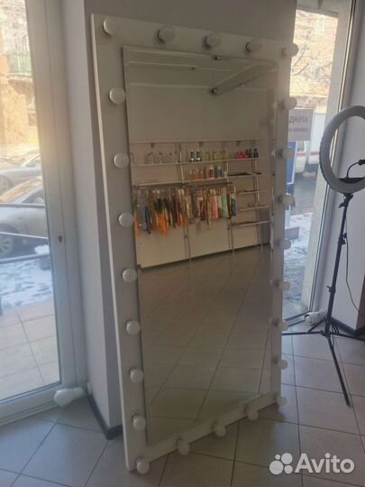 Гримерное зеркало с лампочками бу