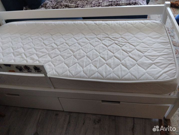 Детская кровать от 3 лет с бортиками