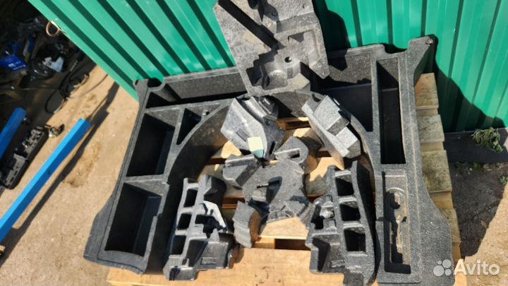 Ящик багажника Kuga 1