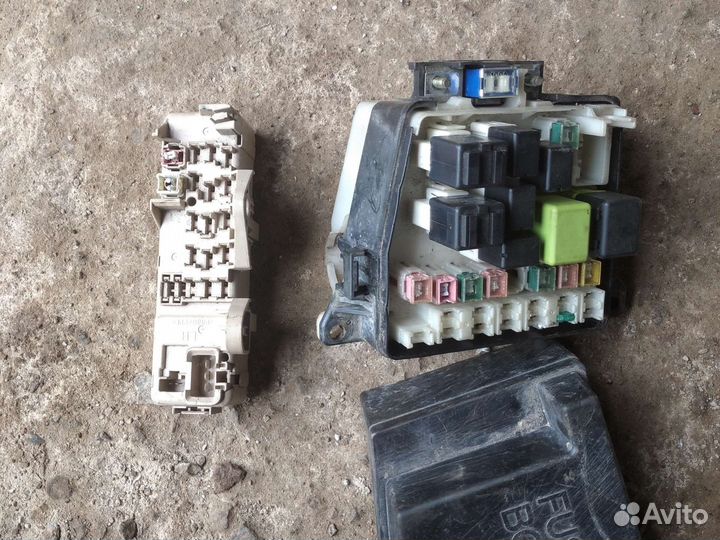 Блок предохранителей Мазда 323