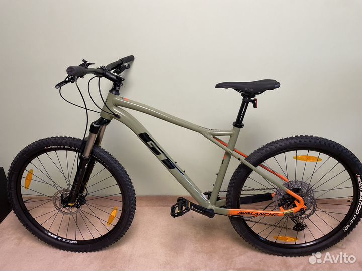 Велосипед gt avalanche elite 27,5 2021