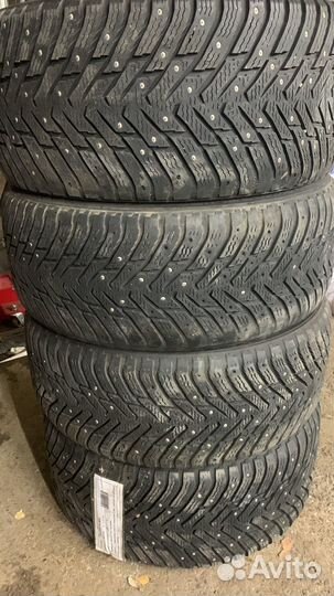 Nokian Tyres Hakkapeliitta 8 245/45 R19 и 275/40 R19