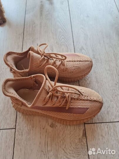 Кроссовки для девочки