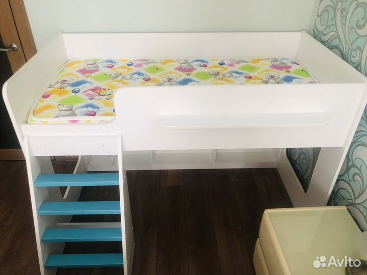 Детская кровать с матрасом