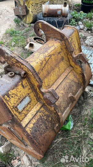 Caterpillar ковш