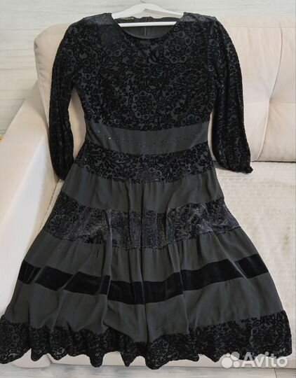 Бархатное платье 48