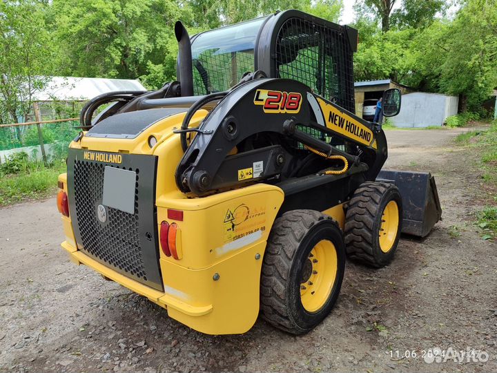 Мини-погрузчик New Holland L218 Super Boom, 2013