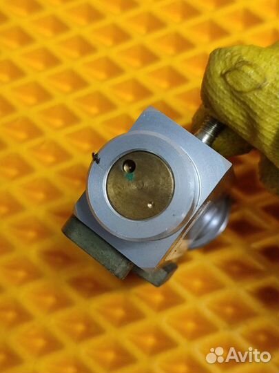 Клапан кондиционера Mercedes Cls W219 3.5 2005