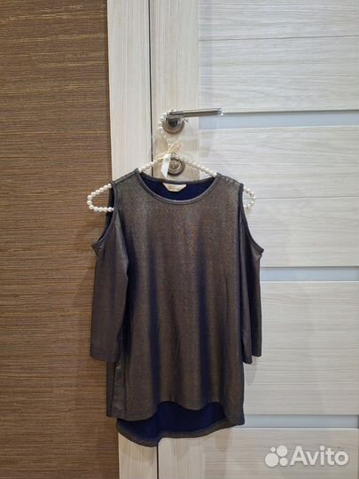 Кофта с открытыми плечами