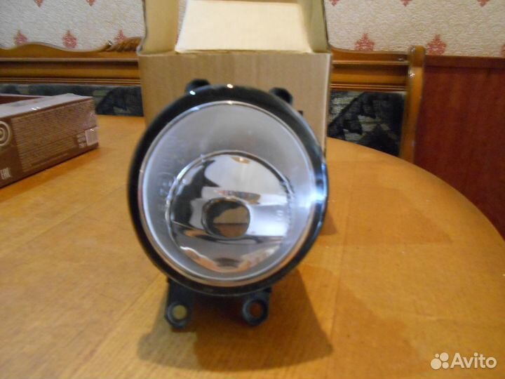 Противотуманная фара передняя toyota