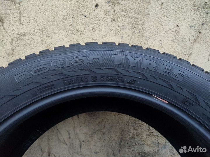 Nokian Tyres Hakkapeliitta 9 SUV 275/50 R21 113T