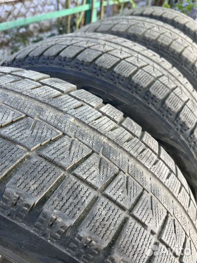 Bridgestone Blizzak Revo GZ 215/65 R16 98S