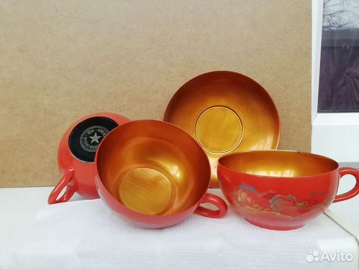 Редкий чайный сервиз (из тикового дерева)