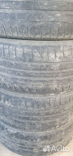 Bridgestone Blizzak RFT 235/45 R19 93Y