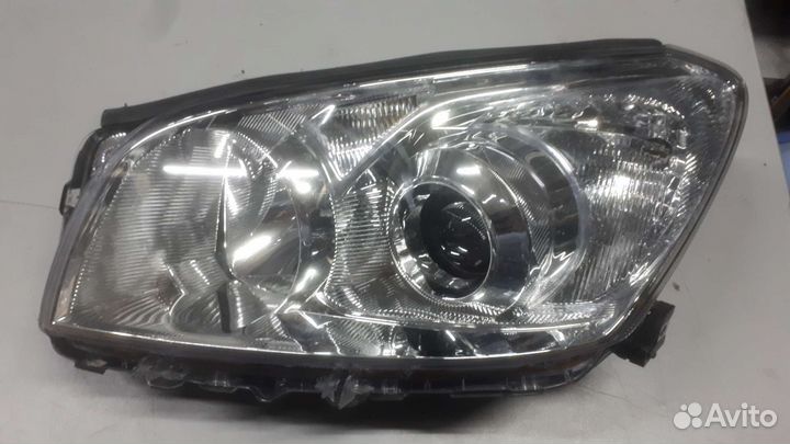 Фара левая Toyota Rav4 2008-2010