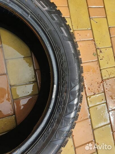 Pirelli Carrier 225/55 R18 102T