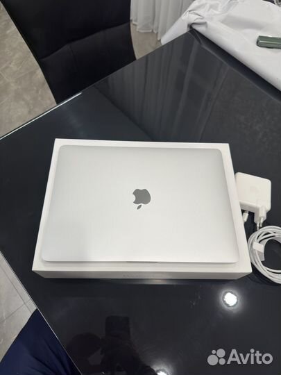 Apple macbook pro 13 2020 m1 8gb 512gb