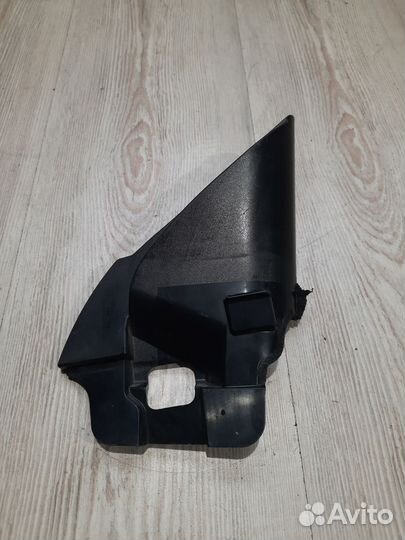 Уголок накладка зеркала внутри салона Nissan X-tra