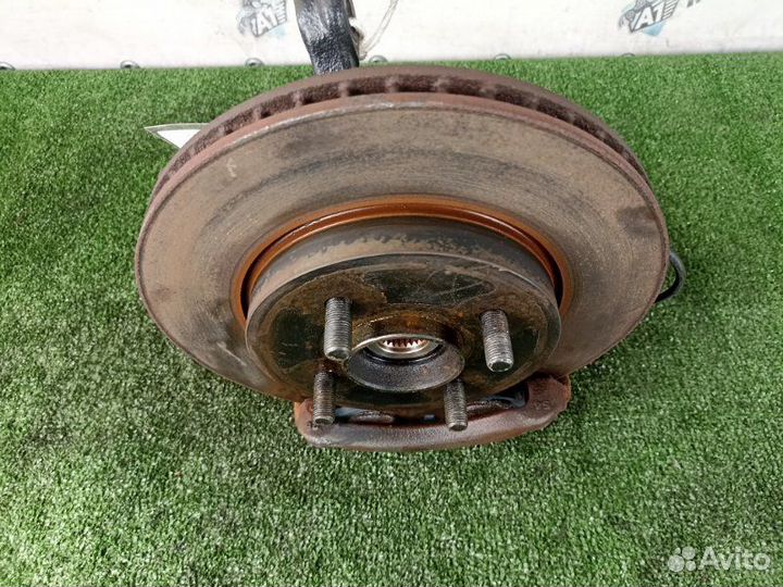 Ступица передняя левая Nissan Cube Cubic BGZ11