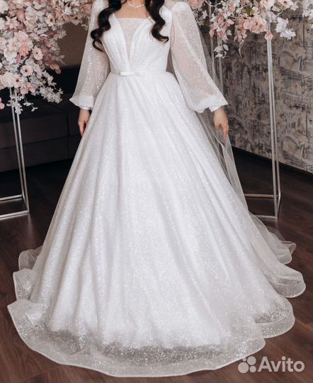 Свадебное платье