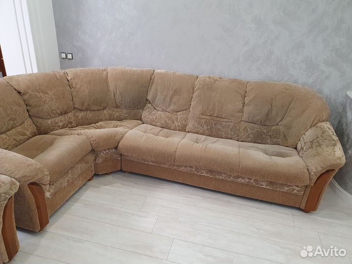 Угловой диван с креслом бу