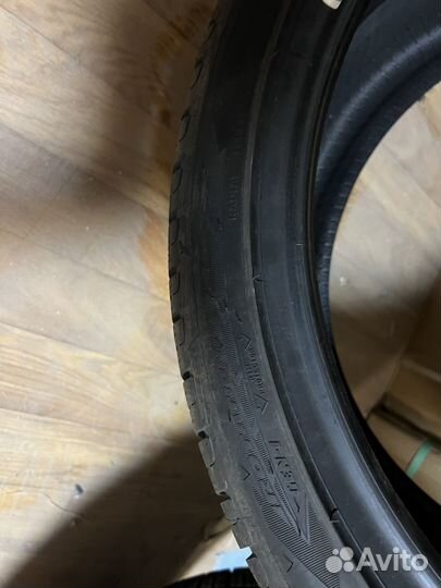 Goodyear UltraGrip 275/35 R21 и 305/30 R21 104V