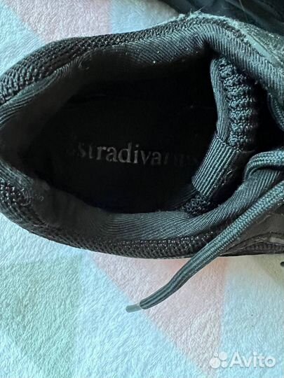 Кроссовки женские