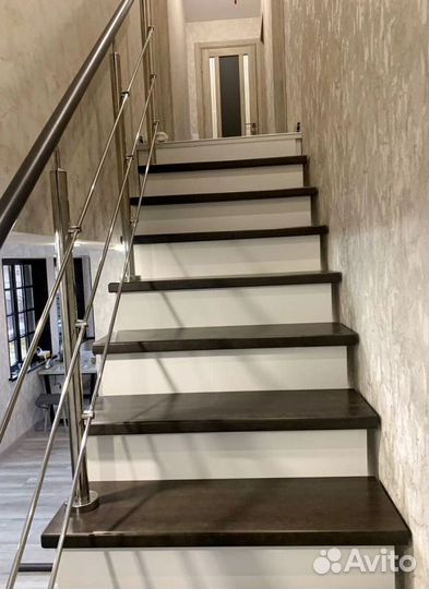 Перила деревянные с монтажем