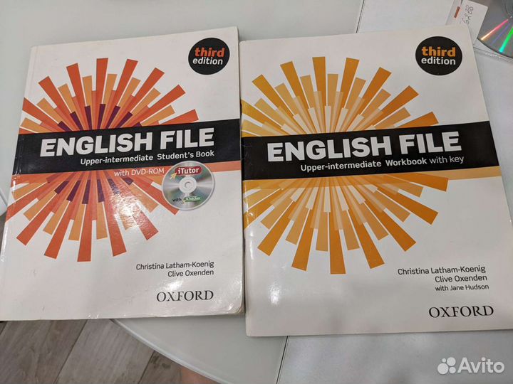 Учебник и тетрадь English file up intermediate