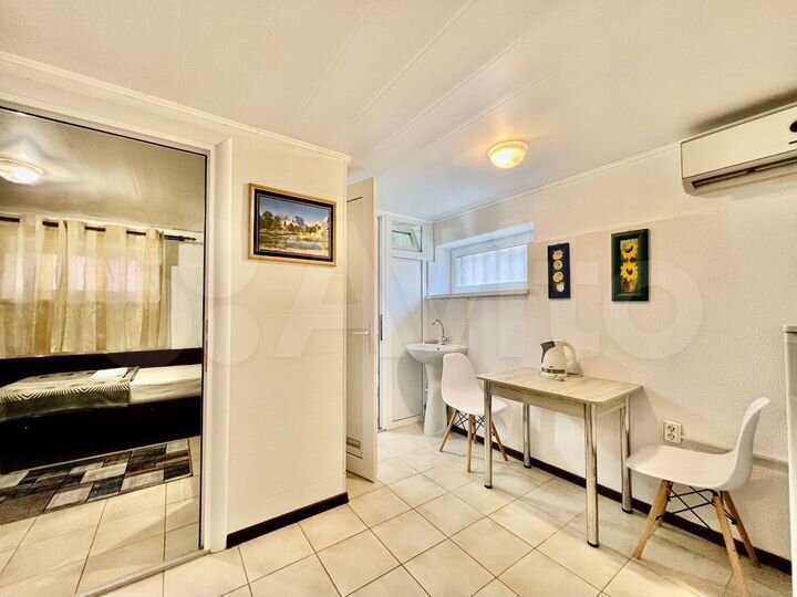 Комната 50 м², 1/2 эт.